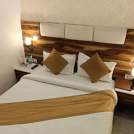 Hotel D Plaza Zirakpur Eksteriør billede
