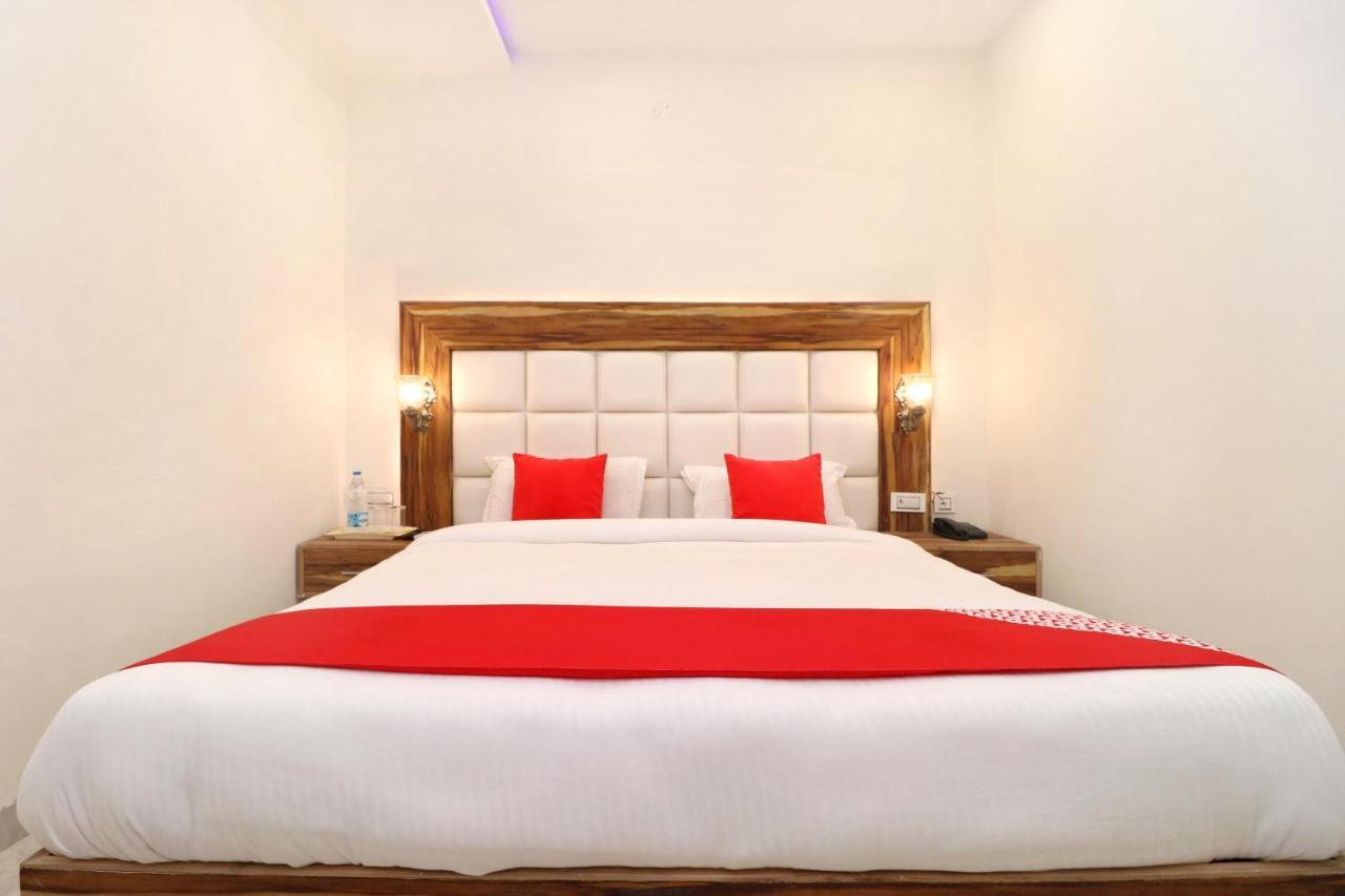 Hotel D Plaza Zirakpur Eksteriør billede