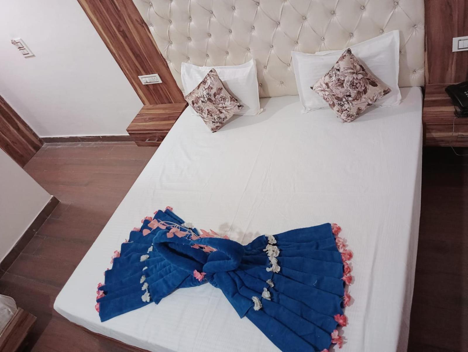 Hotel D Plaza Zirakpur Eksteriør billede